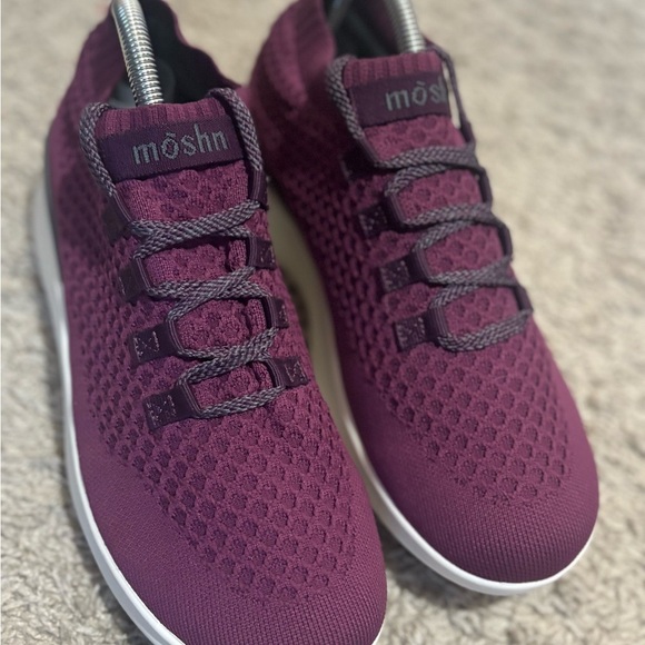Moshn‎ Vigor Women's Knit Sneakers org $169 - Picture 3 of 10